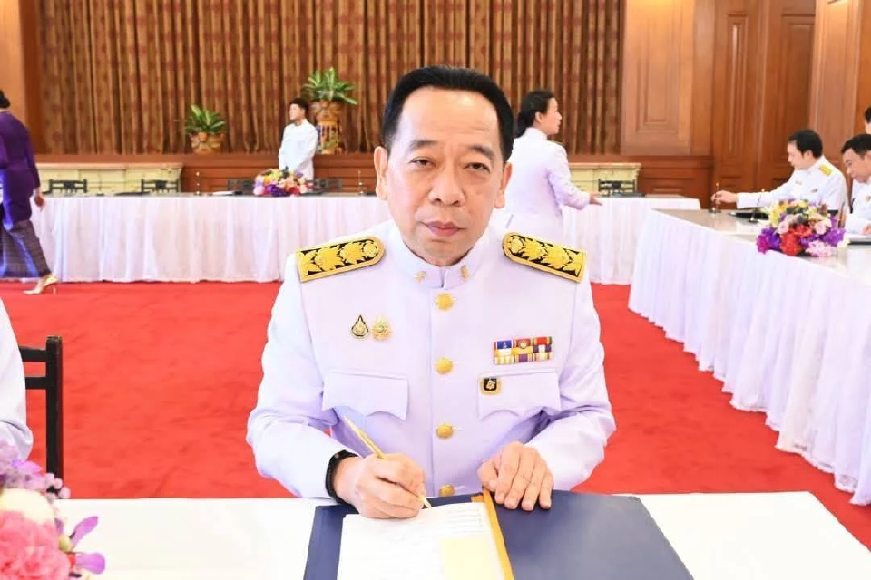 โปรดเกล้าฯ  แต่งตั้ง ‘ศิโรจน์ แพทย์พันธุ์’ เป็นเลขาธิการสภาฯ