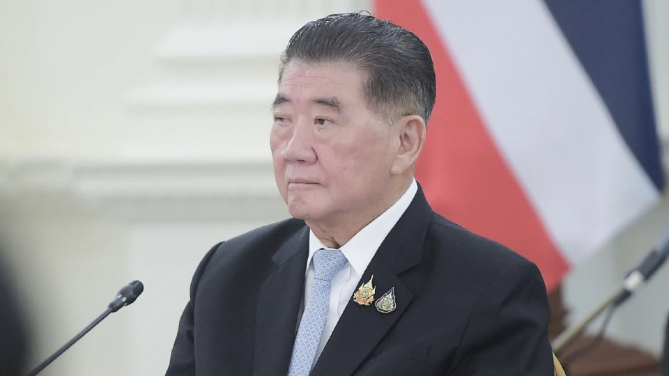 ‘ภูมิธรรม’ แจ้ง ‘มทภ.2’ ขาดอะไรให้บอก ไม่ต้องโพสต์ขอบริจาค ปชช.