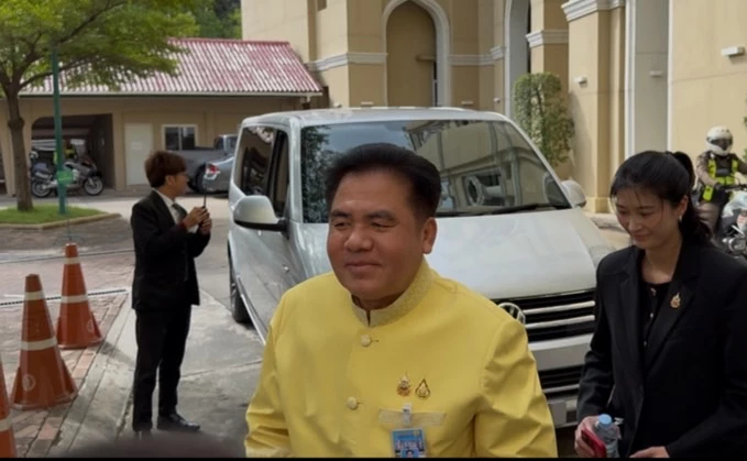 'สุรพงษ์'ยังไม่ได้คุย 'ศักดา'ขน สส.หนุน 'อนุทิน' นายกฯ เชื่อไม่ถึง 10 เสียง