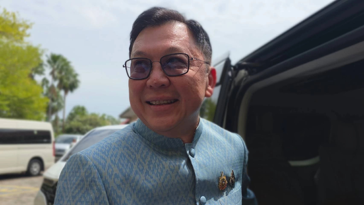 'จตุพร' เผย ถก ครม.นัดพิเศษ บรรยากาศดี อุบตอบ เอียงไป ภท.หรือไม่