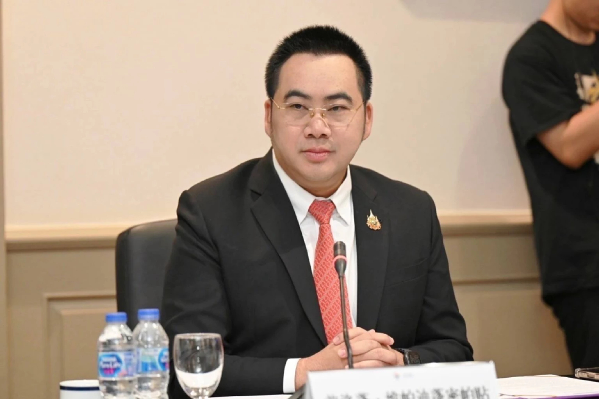 'พลภูมิ' ฟาดกลับ 'รักชนก' พาดพิง สก.เพื่อไทย ปมโควตากมธ.งบ 69