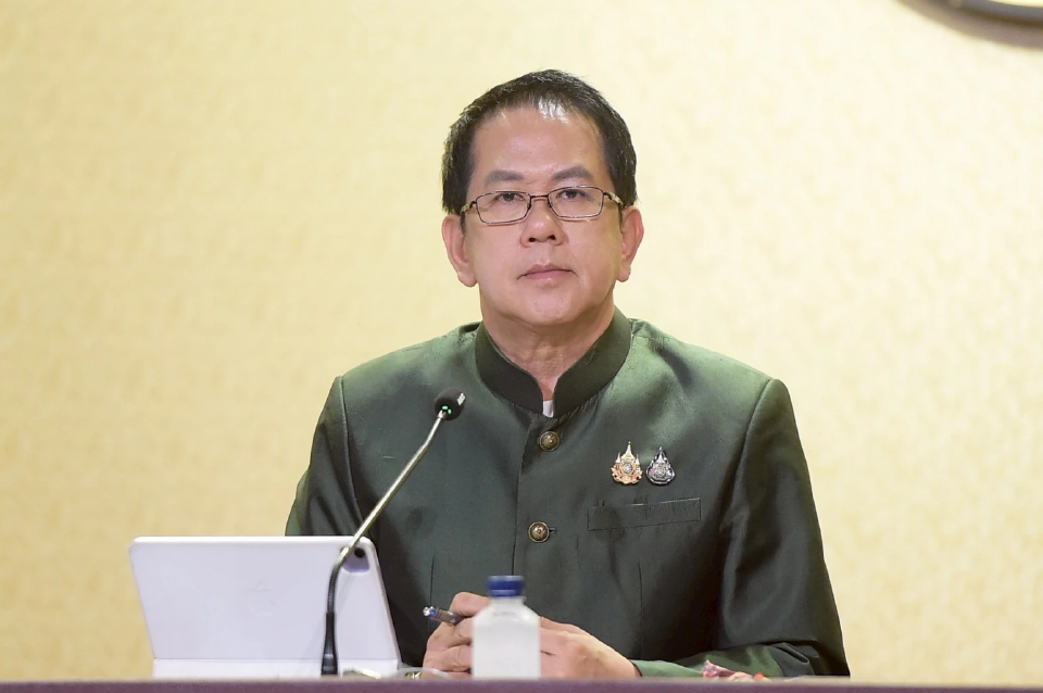 'ภูมิธรรม' ลงสุรินทร์ ฟังข้อเสนอเยียวยา - ส่งผู้พักพิงกลับบ้าน