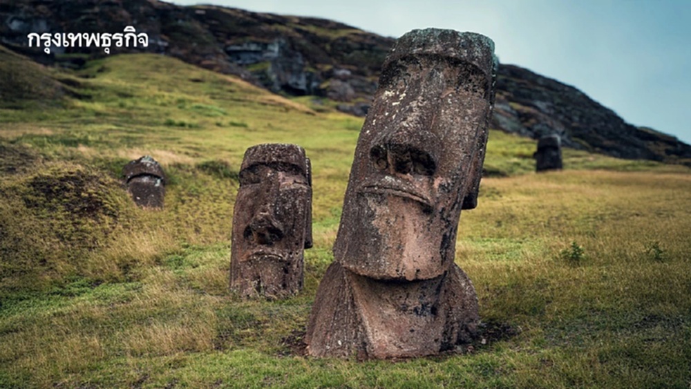 ระดับน้ำทะเลขึ้นสูง ‘รูปปั้นโมอาย’ เตรียมจมบาดาล โดยที่ไม่รู้ว่าสร้างได้อย่างไร