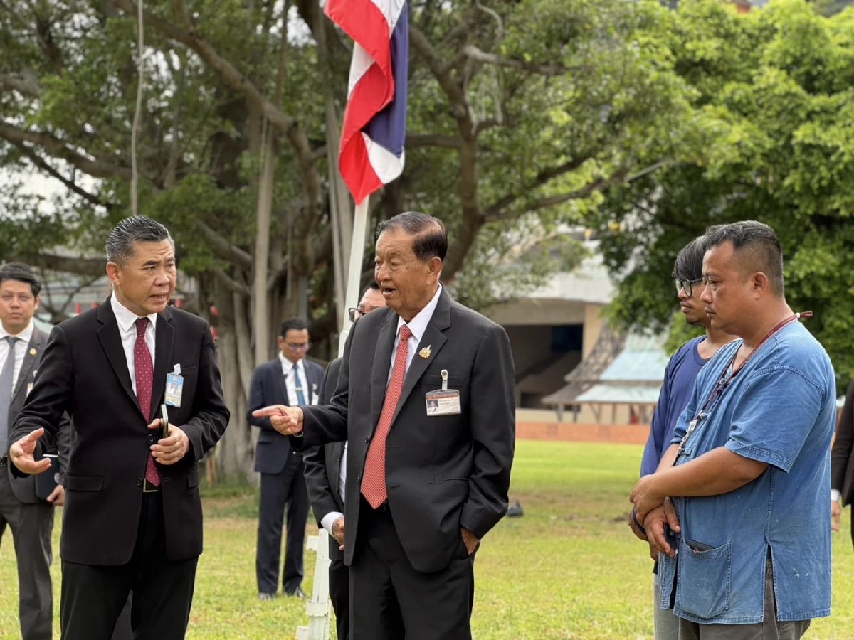 'สภา' เร่งเตรียมพื้นที่ งานพิธีอัญเชิญ พระบรมราชานุสาวรีย์ ร.7