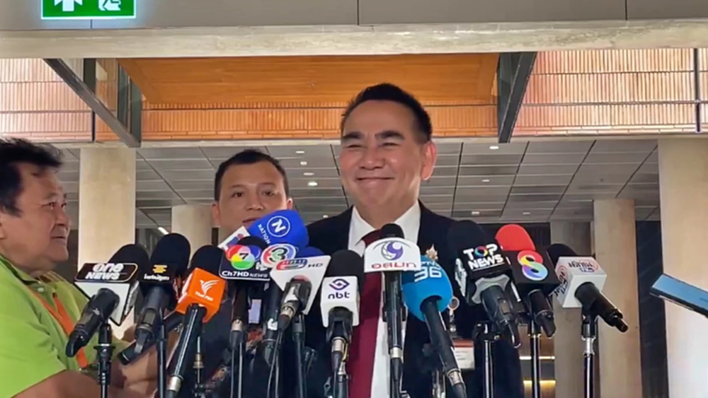 'เดชอิศม์' มั่นใจ21สส.ปชป.อยู่ครบ 'ชัยชนะ' ยัน'ล้านเปอร์เซ็น' ร่วมหัวจมท้าย