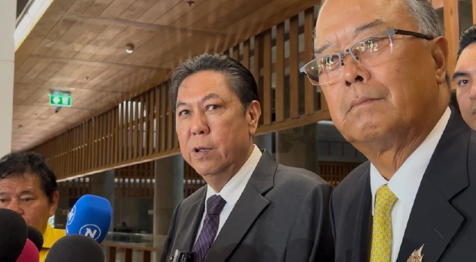 'วิสุทธิ์' ลั่นไม่แบ่งเก้าอี้ให้ 'กธ.' ยึด รองปธ.สภา เป็นของ 'พท.'