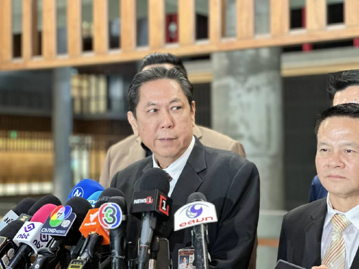 'ปธ.สส.พท.' ย้ำไม่เปลี่ยนขั้วการเมือง นายกฯ ยังเป็นของ เพื่อไทย