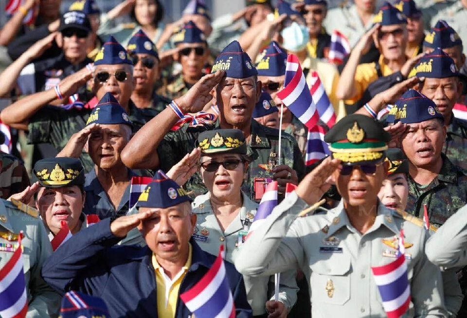 'ทหารผ่านศึก' รวมพล อนุสาวรีย์ฯ ปกป้องแผ่นดิน ส่งใจถึงแนวหน้า สดุดีผู้กล้า