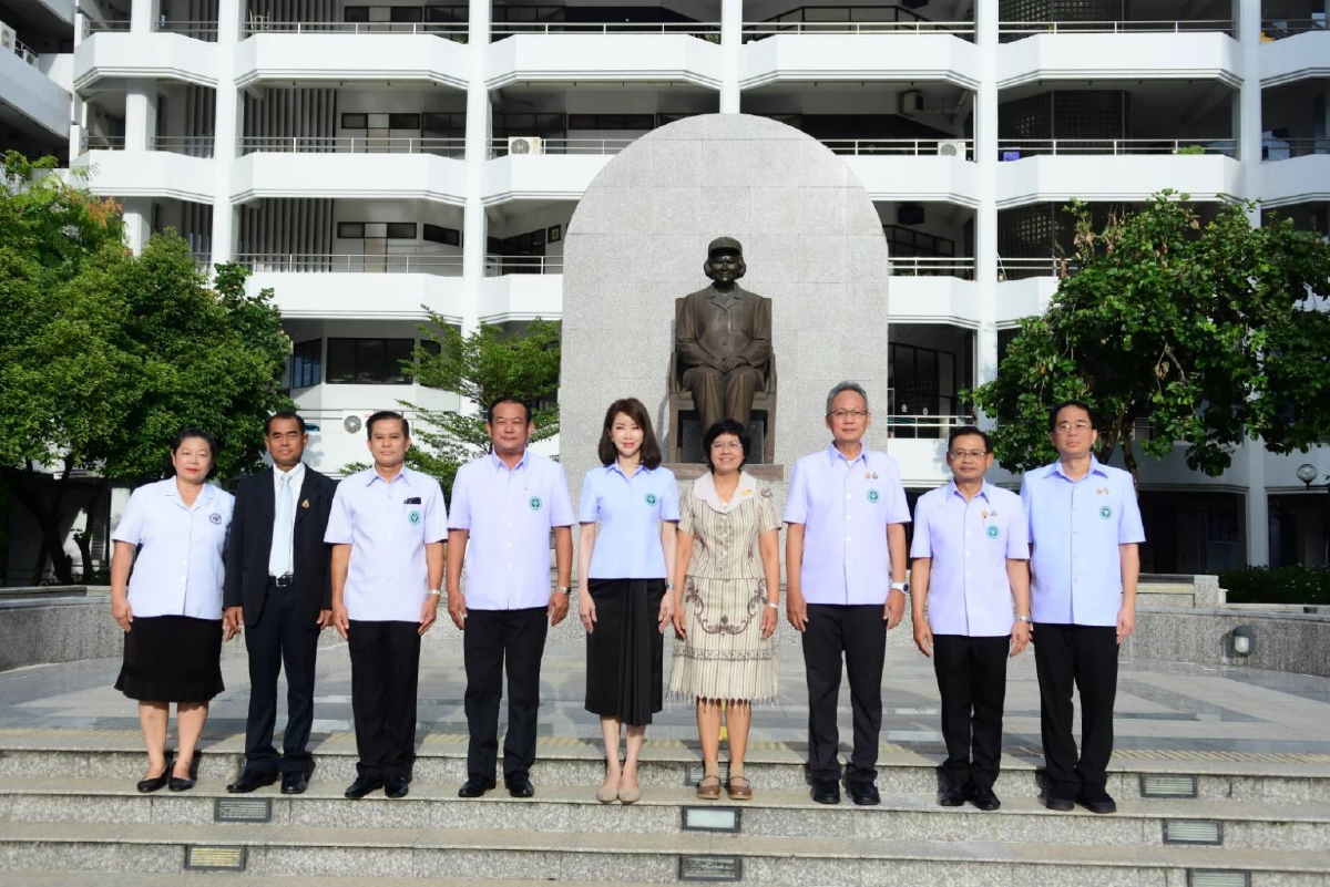 ‘เมฆินทร์’ ถือฤกษ์ 7.00 สักการะสิ่งศักดิ์สิทธิ์ ก่อนรับตำแหน่ง ‘เลขาฯ รมช.สธ.’