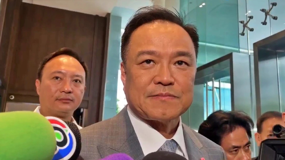 'อนุทิน' ปัดส่งซิกเตรียมนั่งนายกฯ แจงสัมพันธ์'สารัชถ์'ซี้ปึก