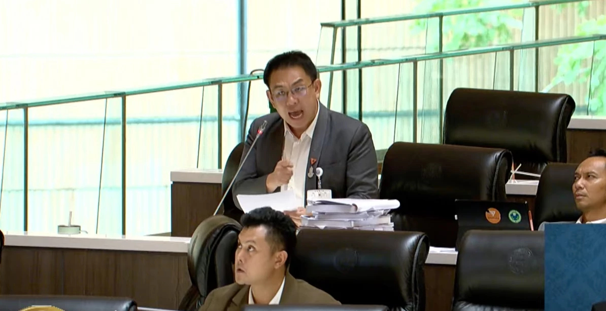 'วิโรจน์' ขอหั่นงบ ปรับภูมิทัศน์พิพิธภัณฑ์ไม้ฯ เหตุราคาสูงลิ่ว