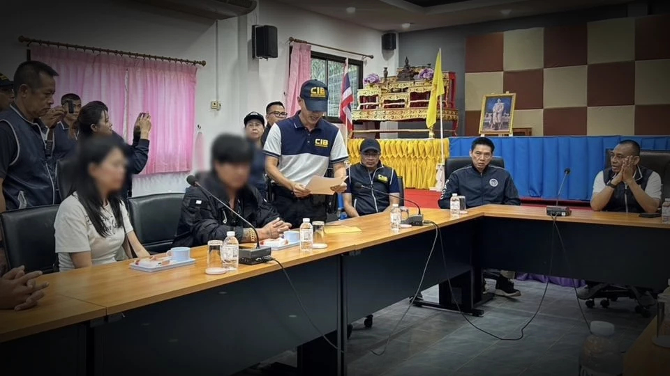 อัปเดต! จับ จนท.รัฐ จอนนี่-ภรรยา หมายจับศาลอาญา คดีเอกสารปลอมรีสอร์ทดัง