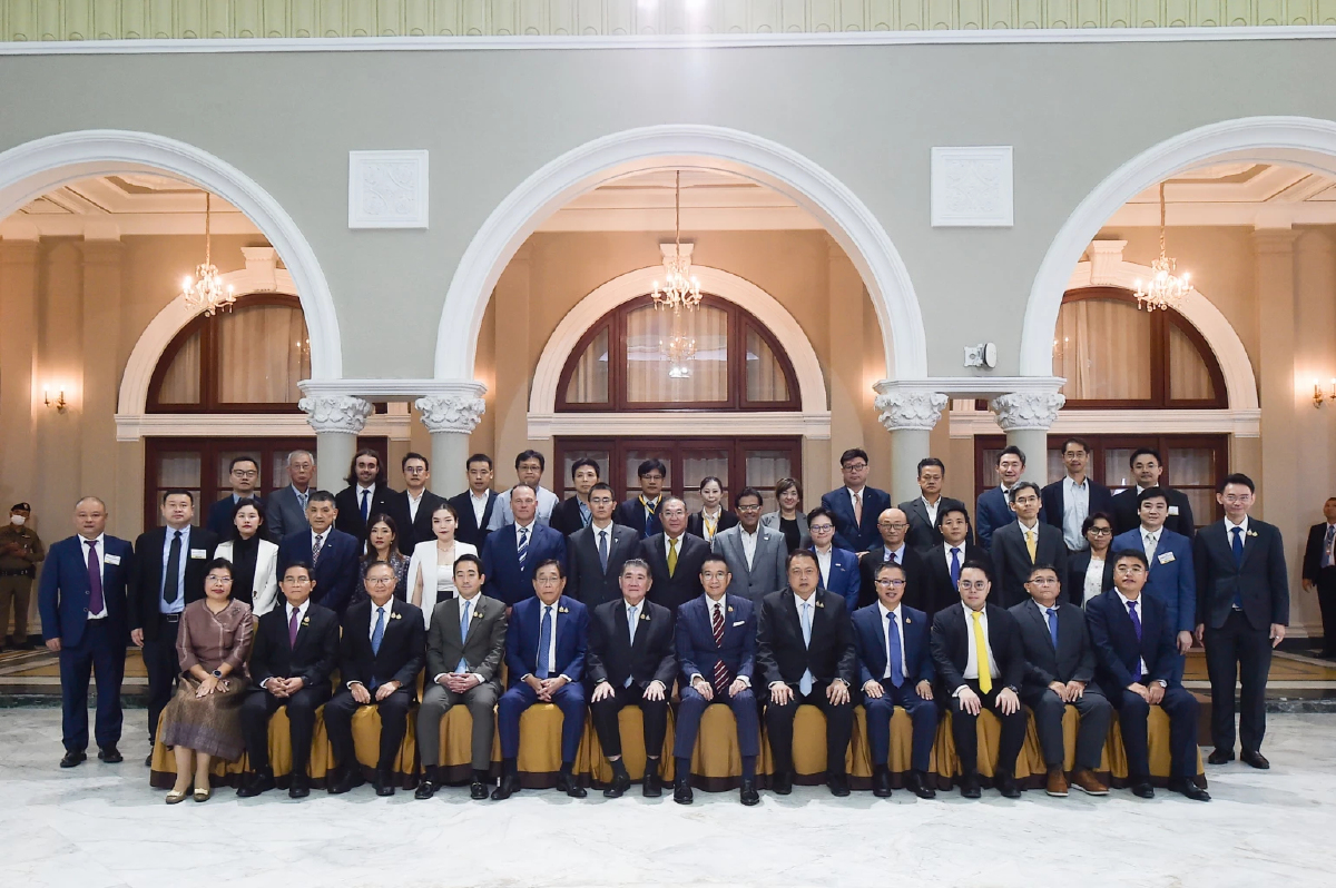 รัฐบาลเปิดทำเนียบพบ 30 ผู้บริหารเอกชน ดึงลงทุนเพิ่ม 5.1 หมื่นล้าน