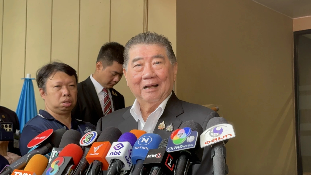 'ภูมิธรรม' ไม่ให้ความเห็น ผบ.ทสส. หนุนสร้างรั้วบ้านหนองจาน