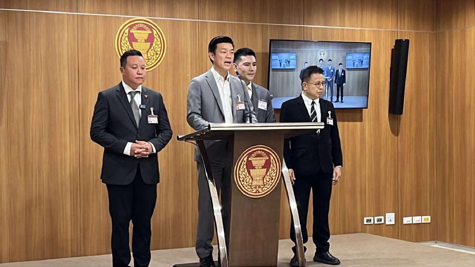 'ณัฐพงษ์' ไม่ขัด ครม. ไฟเขียว ซื้อกริเพน ย้ำหนุนซื้ออาวุธจำเป็น