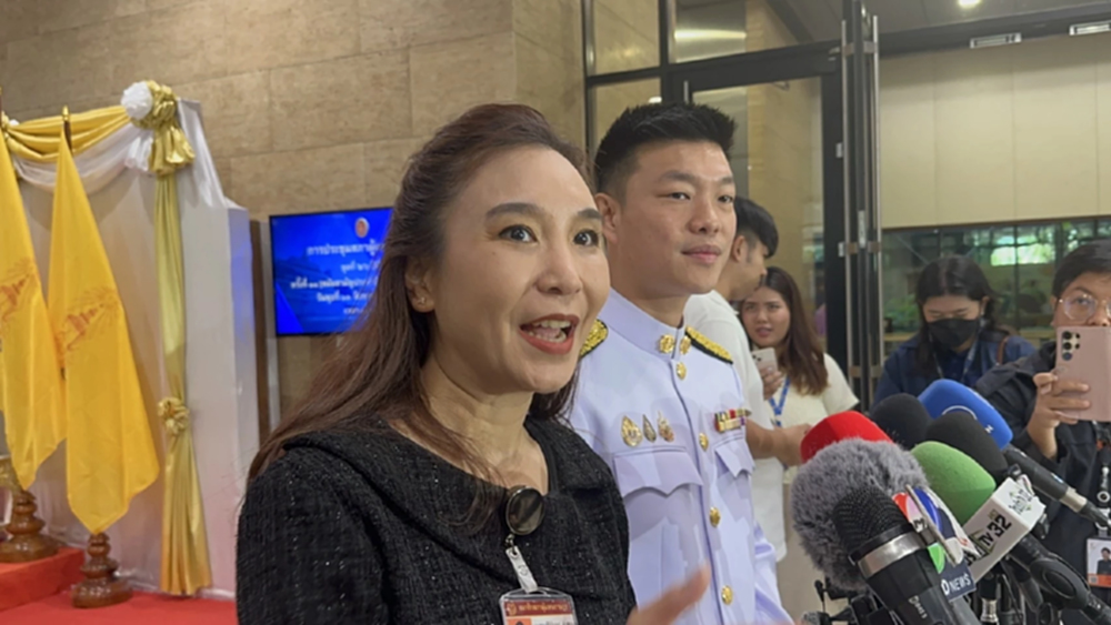 ณัฐพงษ์ ซัดจัดงบฯ 69 คิดตื้น  ด้าน  ศิริกัญญา เชื่อ รัฐบาลกู้เงิน แก้ภาษีทรัมป์