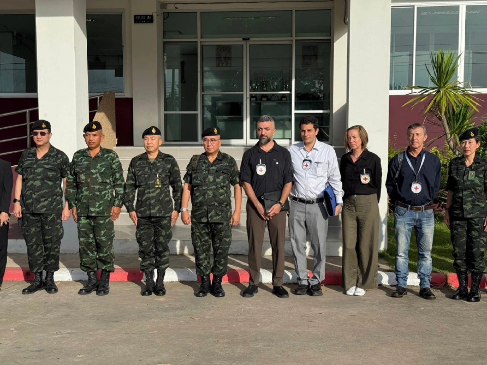 ทบ.เชิญคณะ ICRC เยี่ยม 18 เชลยศึก หลัง กัมพูชา กล่าวหาใช้วิธีโหดร้าย