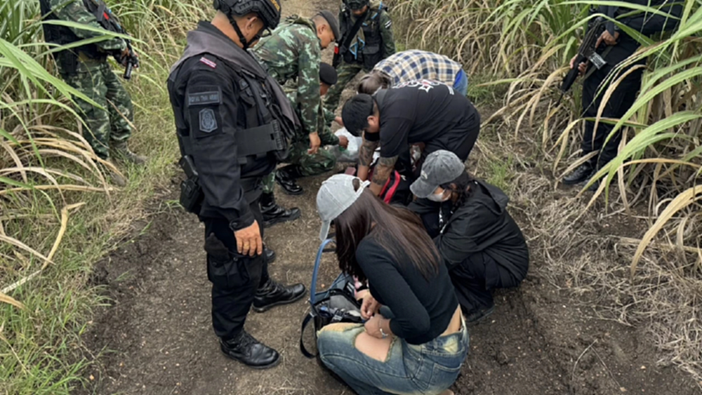 งานอะไร? จับ 4 สาวไทยลอบเข้ากัมพูชา จ่ายคนละ 6,000 มุ่งปอยเปต