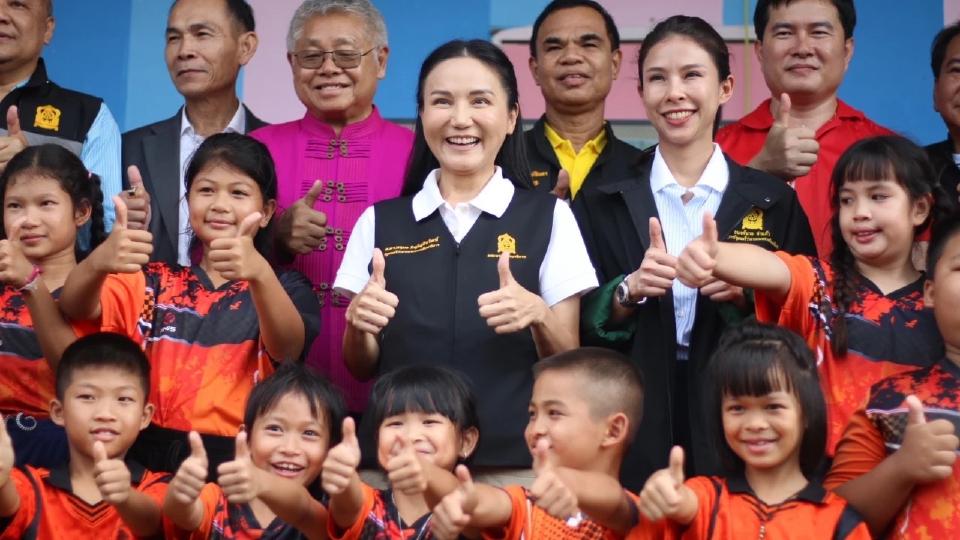 เสมา 1 ลงพื้นที่พะเยา เร่งฟื้นฟู เยียวยาโรงเรียนประสบอุทกภัย