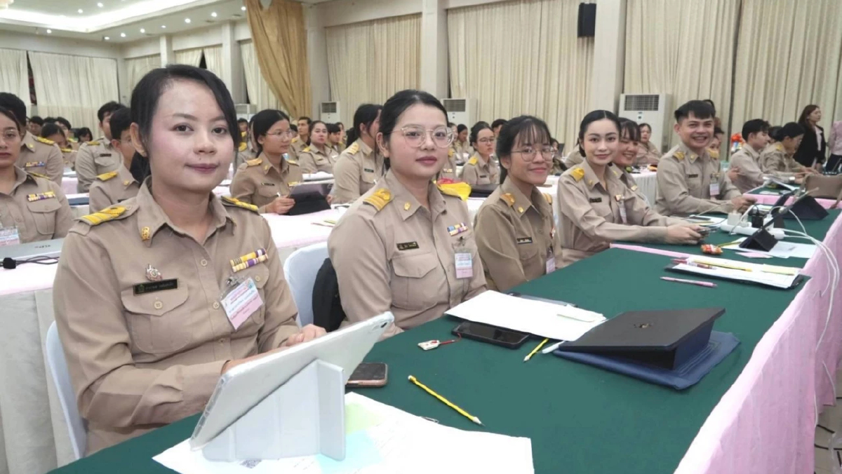 สพฐ.ติวครู สร้าง 'สมรรถนะครูผู้ช่วย'เป็น 'ครูมืออาชีพ'