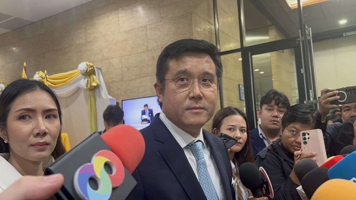 'ชัยวุฒิ'ชี้ 'ทักษิณ'ไปตั้งวอร์รูมนอกประเทศปลอดภัยกว่า ไม่เชื่อไปหาหมอ