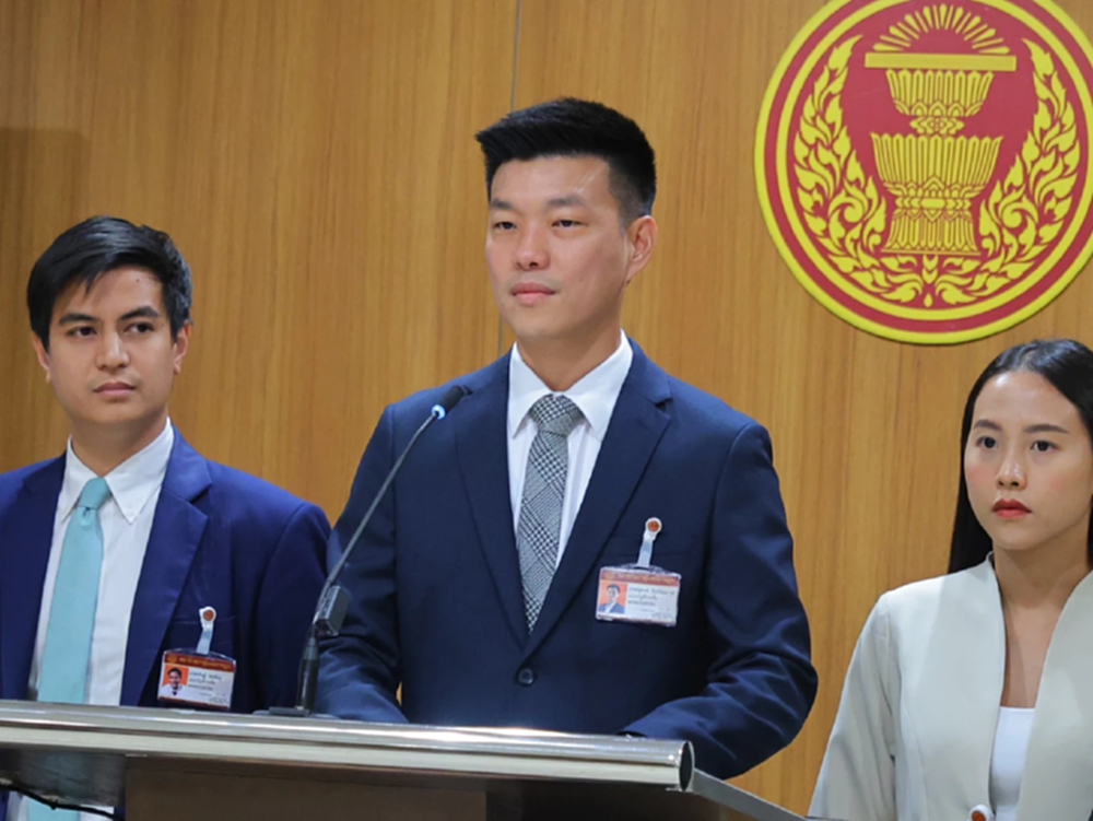 'ณัฐพงษ์' ลั่นพร้อมล้มรัฐบาล ถ้าเจอขวางแก้ รธน. ไม่เป็นไปตาม MOA