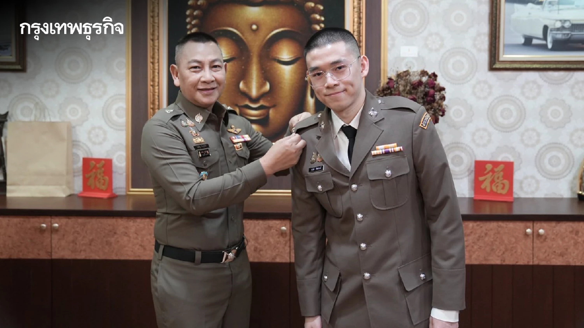 แห่ยินดี "วิว กุลวุฒิ" ประกาศข่าวดี ติดยศ "ร.ต.ต." อย่างเป็นทางการ