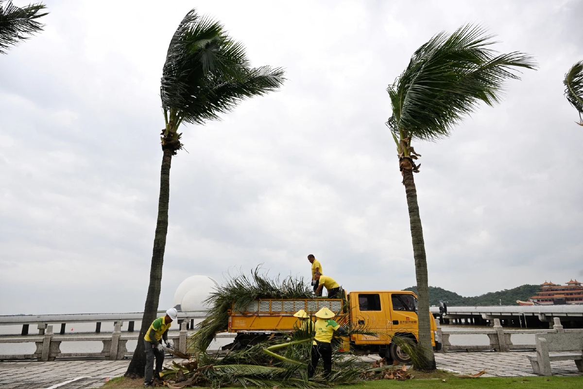 ไต้ฝุ่นรากาซาขึ้นฝั่งจีน หลังถล่มไต้หวันดับ 15  ราย