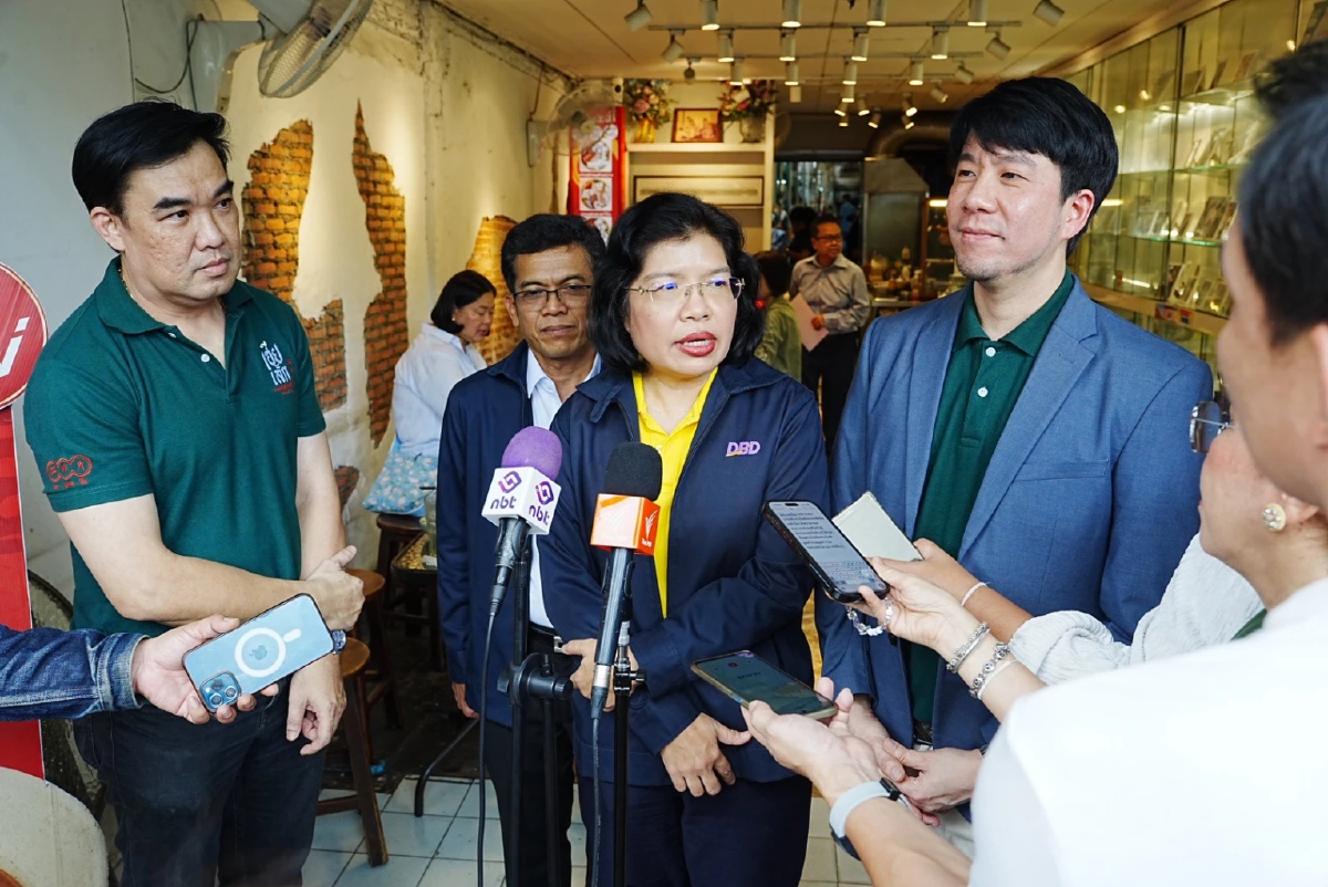 กรมพัฒน์ ลงพื้นที่ พบผู้ประกอบการแฟรนไชส์  ร้านค้าวัดโพธิ์ หนุนคนละครึ่งดึงกำลังซื้อ