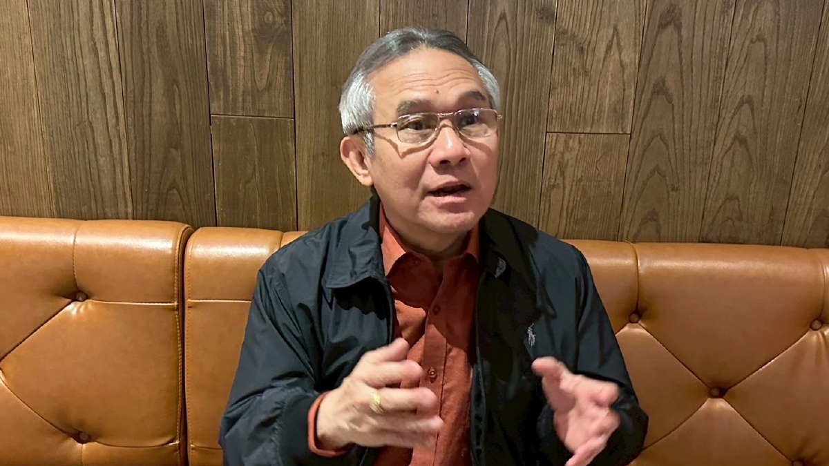 'สุรเดช' แนะ 2 ทาง ฝ่าทางตันประเทศ 'ยุบสภา- นายกฯพระราชทาน'