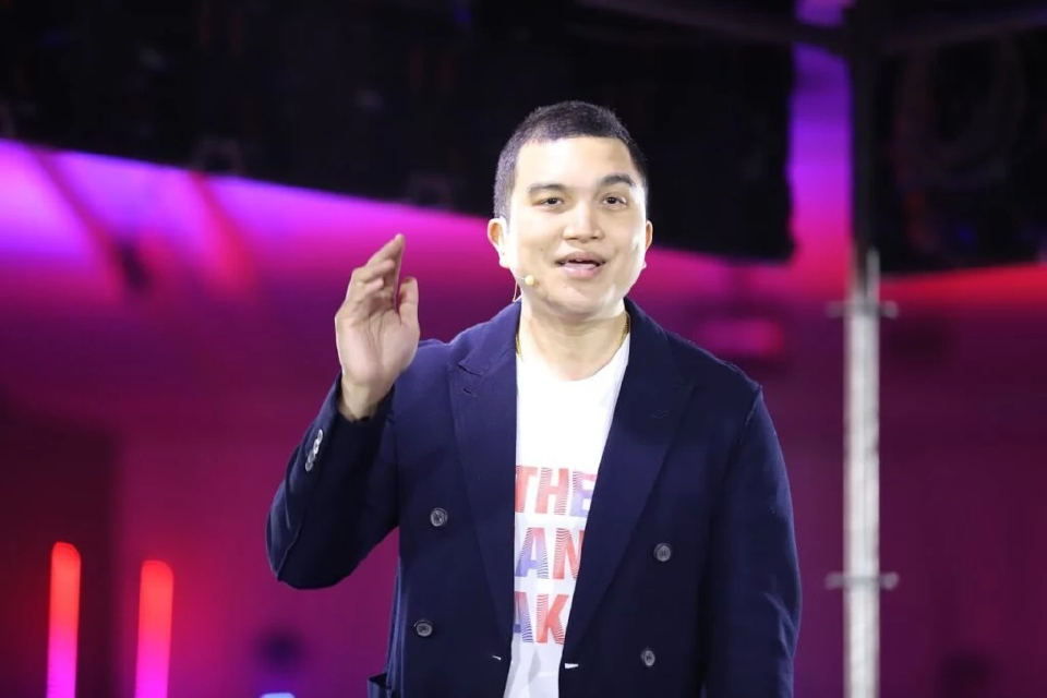 ผ่าอาณาจักร ‘แก๊งไอติม’ หลังม่าน ‘เพื่อไทย’ กวาดงาน ททท. 270 ล.