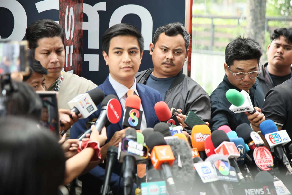 โฆษก ปชน. สวน ‘เพื่อไทย’ ท้ายุบสภาฯ เลย รับวงถก สส.คุยกันหนักใจ