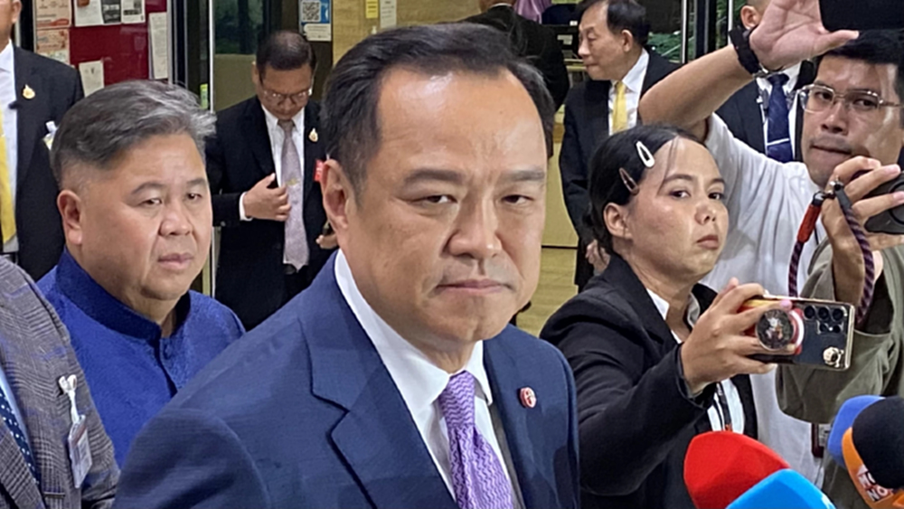 ‘อนุทิน’ เผย ‘ทหาร’ มีอาหารสด-ร้อนกิน ไม่ได้มีแต่ไวไว-ปลากระป๋อง