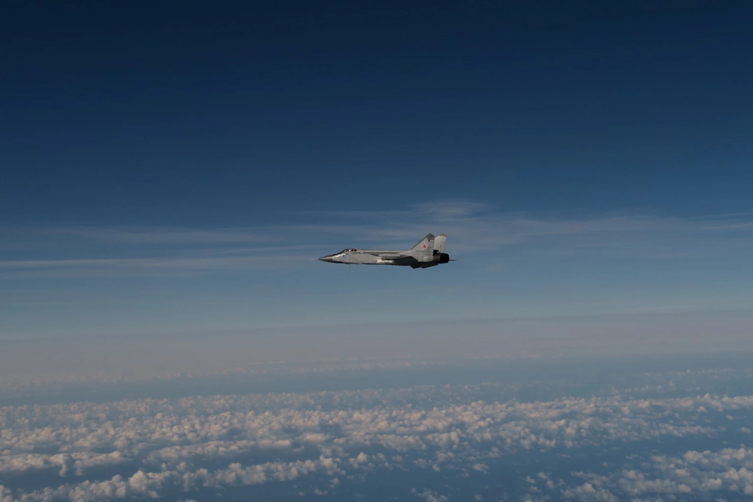 US Planes Follow Russian Fighters Near Lakkok