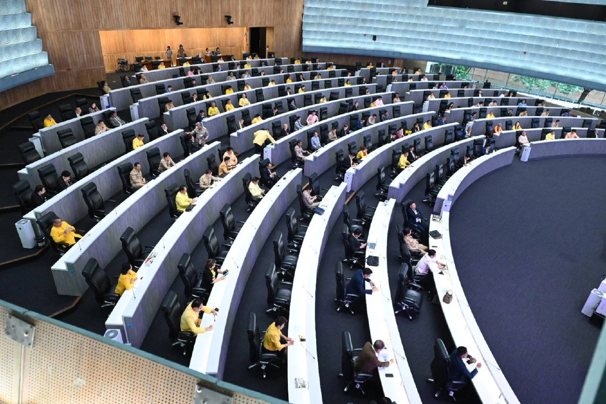 'วุฒิสภา' ไฟเขียวผ่านร่างกฎหมายแรงงาน เพิ่มวันลาคลอด 120 วัน