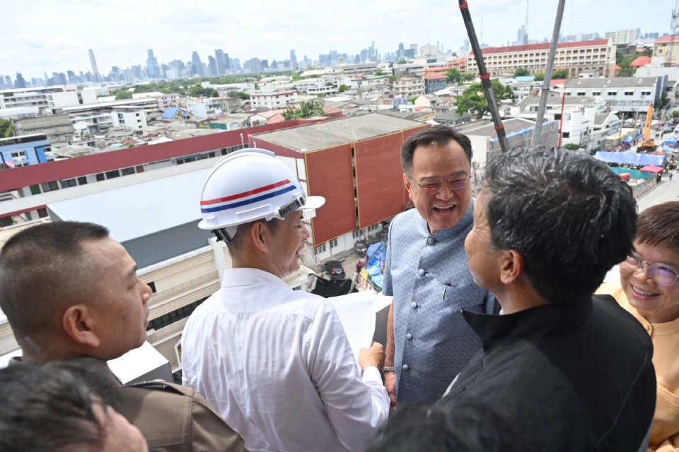 นายกฯ ชงปมถนนทรุด เข้าที่ประชุม ครม.ด่วน เร่งหาสาเหตุหลัก