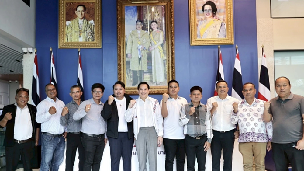 ‘นิติศักดิ์’ ควง ผู้นำท้องถิ่นพัทลุง ย้ำจุดยืน หนุน พีระพันธุ์-รทสช. ไปต่อ