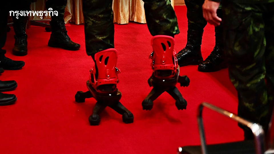 ยลโฉม "รองเท้านิลมังกร" รองเท้าลดแรงทุ่นระเบิด ช่วยทหารลาดตระเวน