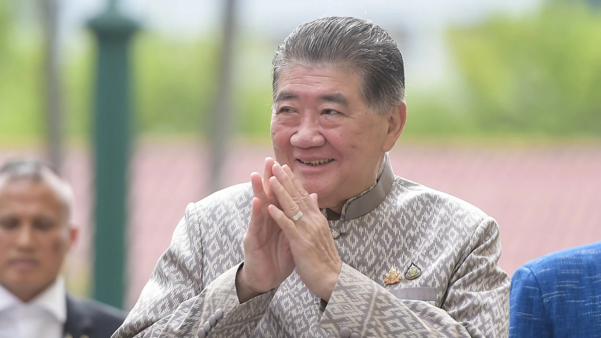 ‘ภูมิธรรม’ ขู่ ‘ปชน.-ภท.’ จับมือกันเมื่อไหร่ ‘ยุบสภา’ ขั้นตอนต่อไป