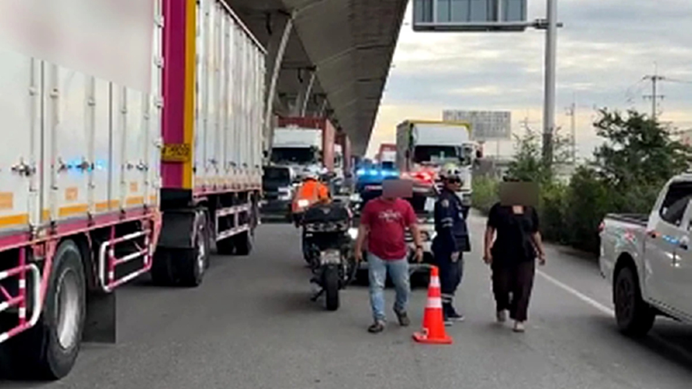 เหตุด่วน คนพลัดตกสะพานลอยเสียชีวิต ถนนเทพรัตน กม.35 การจราจรติดขัด