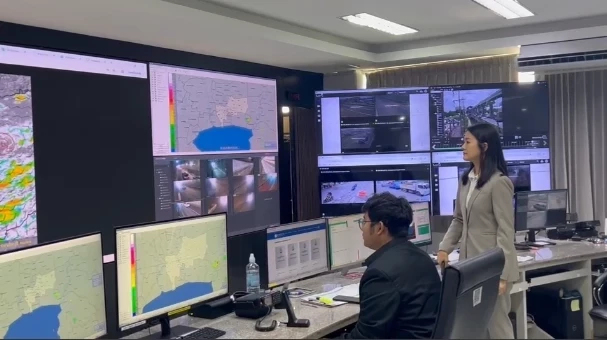 กทม. ระดมกำลังเร่งระบายน้ำท่วมลาดกระบัง พร้อมวางแผนรับมือซ้ำ