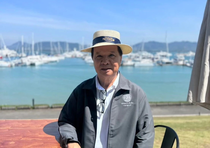 ‘สมคิด’ ลั่นไม่ลาออก ‘เพื่อไทย’  เปรยอนาคตอาจไม่แน่นอน