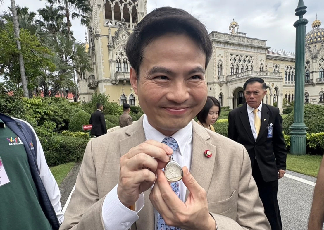 'ภราดร' พกพระ 'นายกฯ'มอบให้ช่วงวันเกิด พกเข้าทำเนียบฯวันแรก