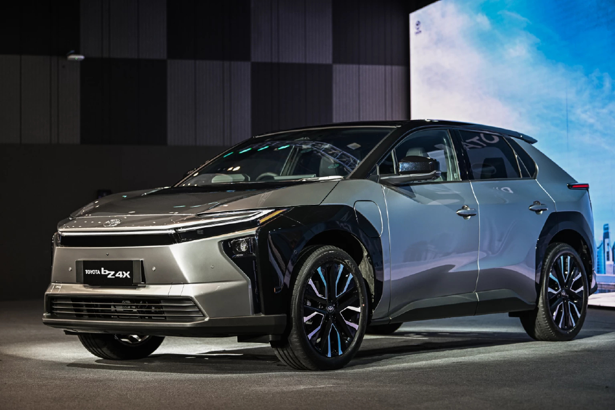 เปิดสเปค โตโยต้า 'bZ4X' อีวี เอสยูวี 2 ตัวเลือก พร้อมส่งมอบ พ.ย.