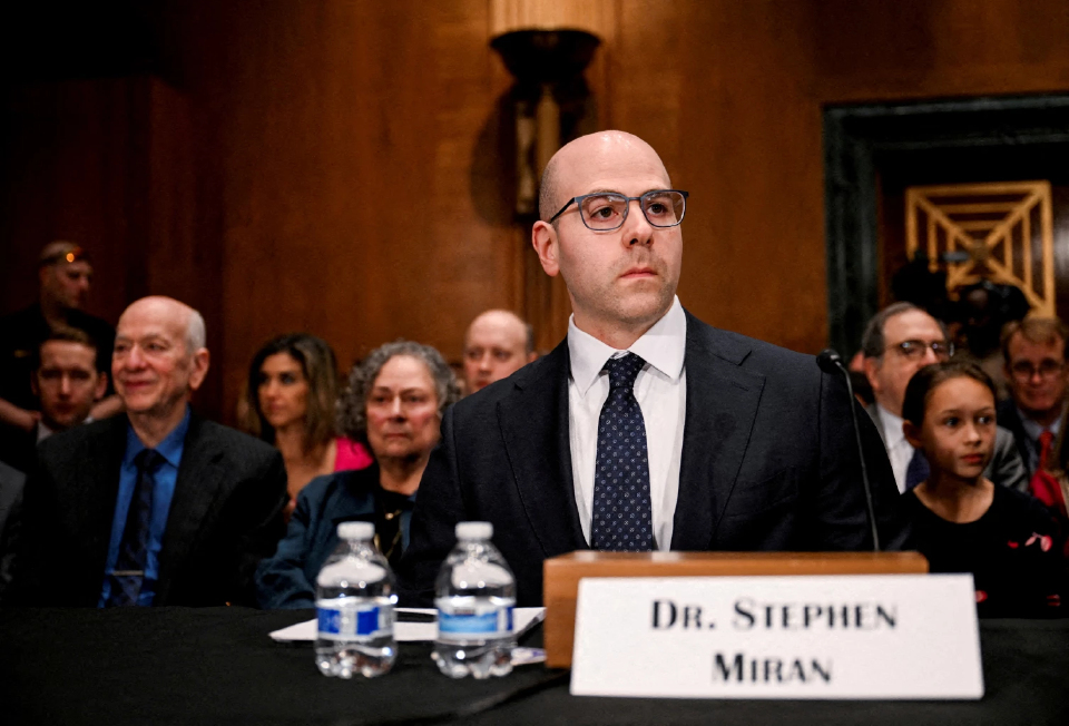 ส่อง Dot Plot วันที่เฟดเสียงแตกจากตัวแทนทรัมป์ 'สตีเฟน มิแรน'