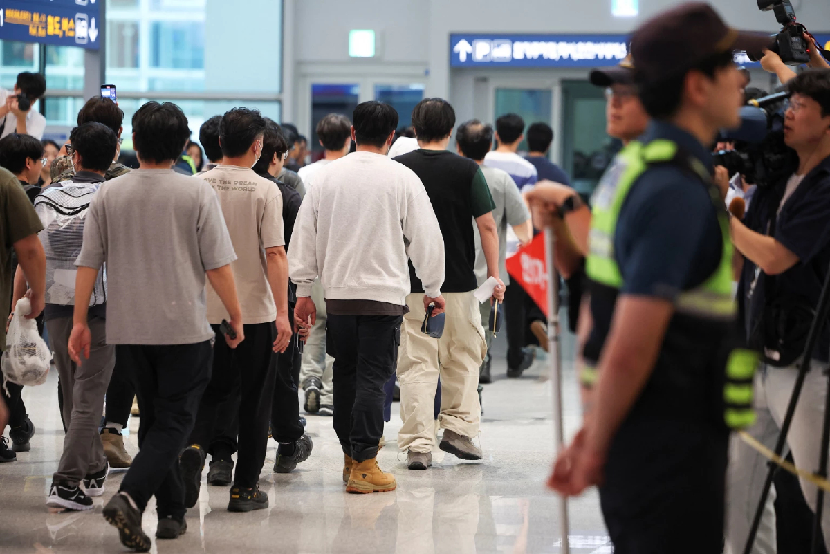 'เกาหลีใต้' จ่อสืบสวนการละเมิดสิทธิชาวเกาหลี หลังสหรัฐบุกจับแรงงานโรงงานฮุนได