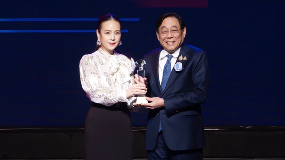 มาดามแป้ง นำทัพ เมืองไทยประกันภัย คว้ารางวัลเกียรติยศสูงสุด จาก คปภ.