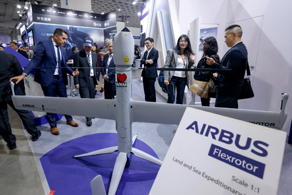 ไต้หวันจัดงานแสดงอาวุธครั้งยิ่งใหญ่ บ.อเมริกันมาเพียบ