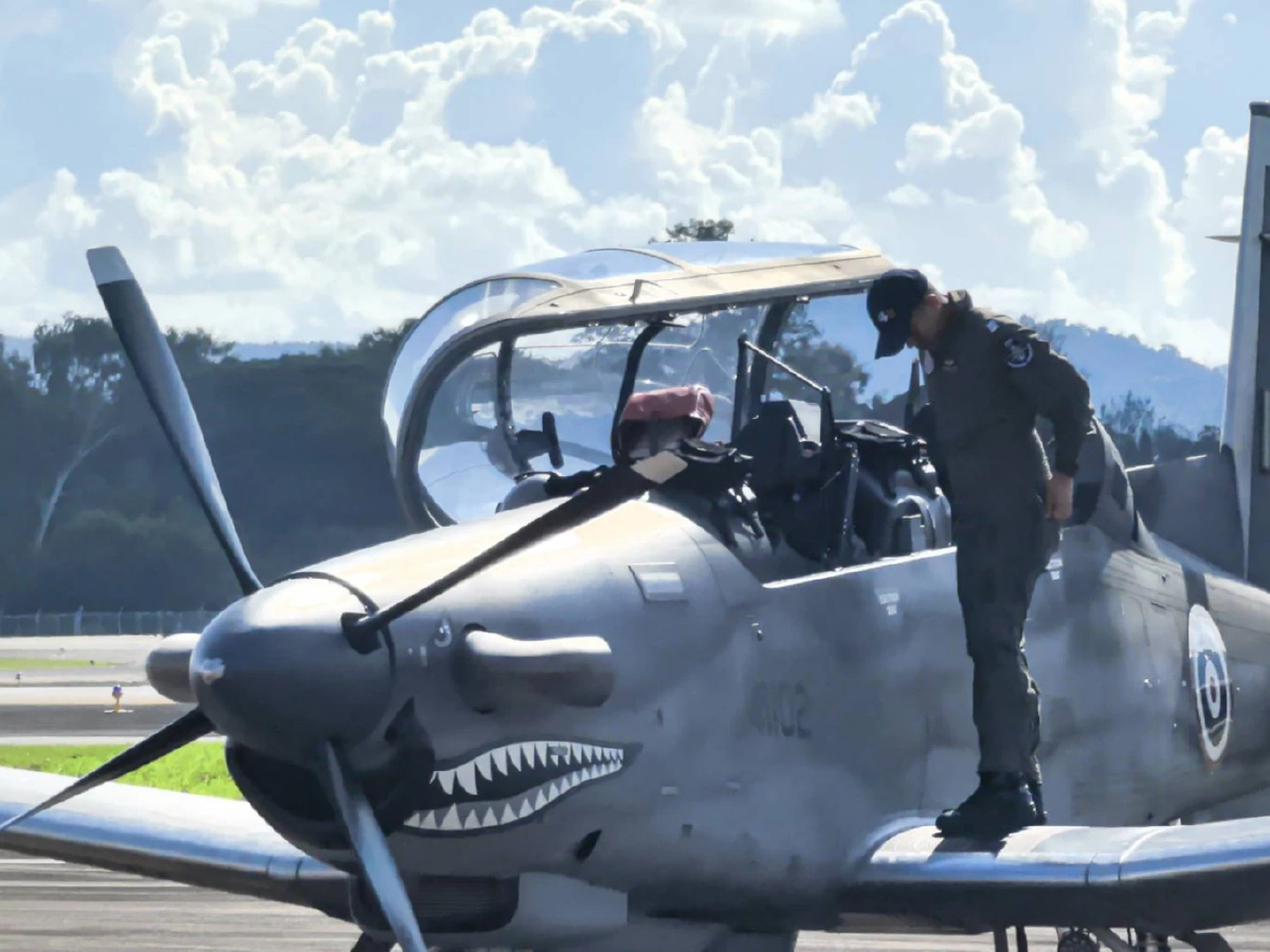 ทอ.เสริมเขี้ยวเล็บ บรรจุเครื่องบิน AT-6TH  ครบ8ลำ หนุนภารกิจชายแดน