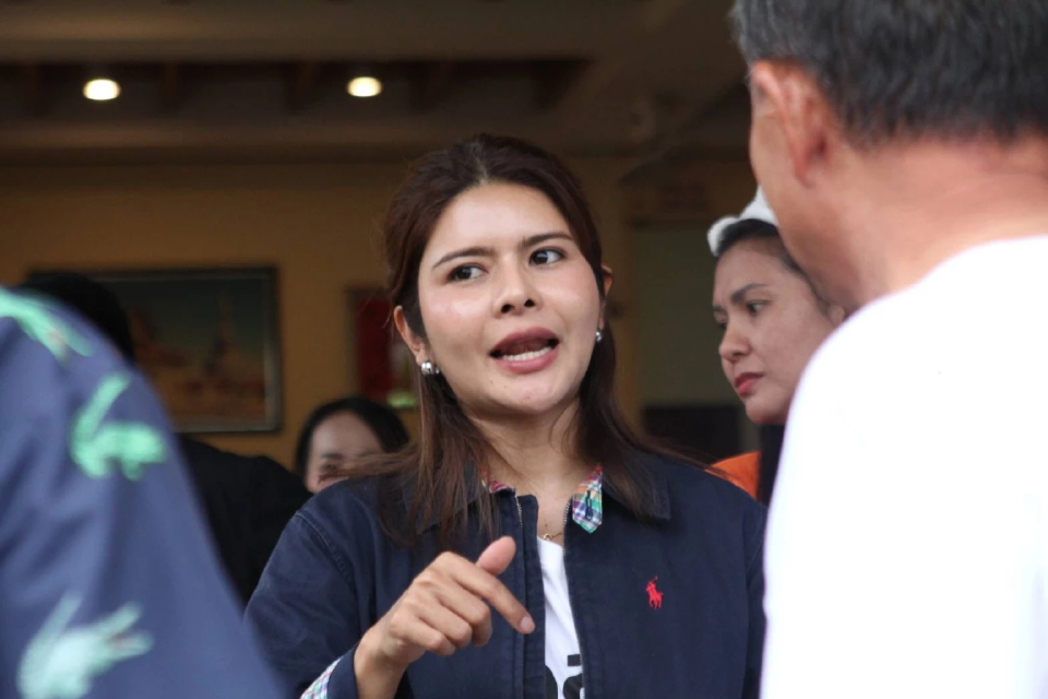 'ภคมน' สวน 'ภูมิธรรม' เมื่อไหร่พรรคคนแก่ จะช่วย ปชน.เป็นฝ่ายค้าน